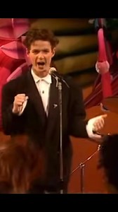 One Step Kissing the Pink | Discoring"