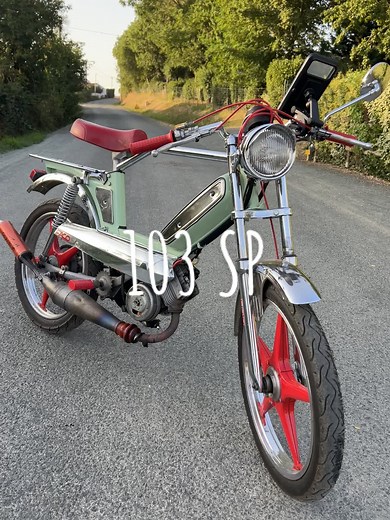 Peugeot 103 SP : Un bijou de mobylette customisée