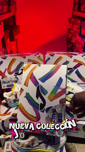 NUEVA COLECCIÓN JOMA “GRAFFITI EDITION” DISPONIBLES EN LA CASA DEL CHOCOLATE 🎨🏠🍫 📲COMUNÍCATE: 946280363 📍UBÍCANOS: Av. Angelica Gamarra 294 - LOS OLIVOS #futsal #joma #fyp #parati #topflex