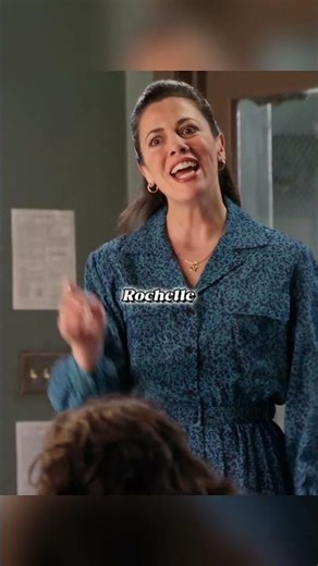 Everybody Hates Chris (TV Series) | Chris Fakes an A and Rochelle Exposes Him in Class