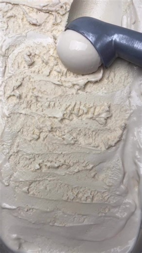 Have you try Fermentes Rice Koji Flavour ice cream? Even to our surprise, people loveeee it and it’s still our xurrent best seller flavours. #icecream #bali #enjoyluca #ricekojiicecream