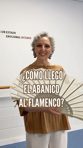 Hoy te cuento la historia origen del abanico 🪭 y una leyenda que me encantó ✨ #Flamenco #Aprender #Historia #Abanico | Rocio Pozo Flamenco