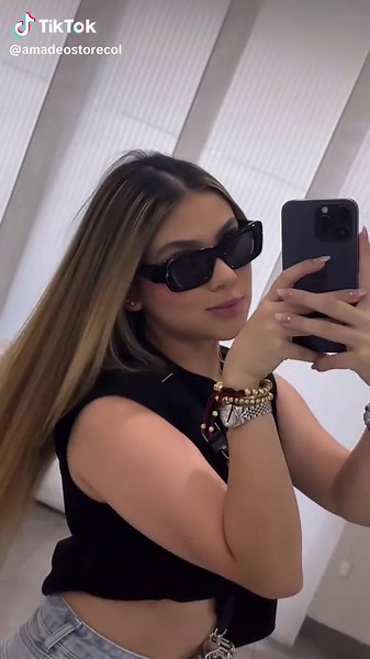 Gafas Prada para Mujer: Estilo Atemporal y Elegante