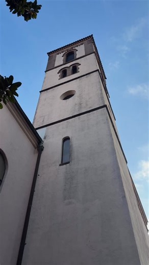 Palmer Memorial Episcopal on Instagram: "What you’re hearing is change ringing—an ancient tradition using real bells, real ropes, and real people. Each bell is rung by one person, working together to create this joyful cascade of sound from Palmer’s tower, echoing across the neighborhood, Rice University, and the Medical Center. #PalmerChurch #EpiscopalChurch #ChangeRinging #ChurchBells #Houston"