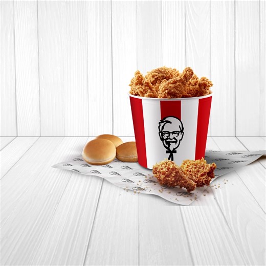Mondays just got better! 👀 8 pieces chicken 3 buns for 45QR only! Exclusively in-store 🏃‍♂️ | KFC