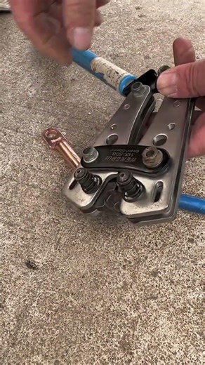 Manual clamping crimping pliers #Good tools to share #High-quality hardware tools