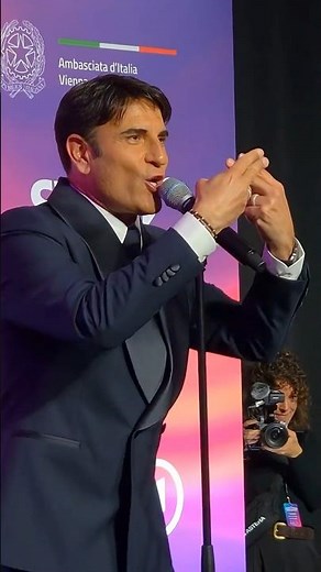 Sal Da Vinci performing "Per Sempre Si" in Vienna #Eurovision #EurovisionSongContest #Vienna