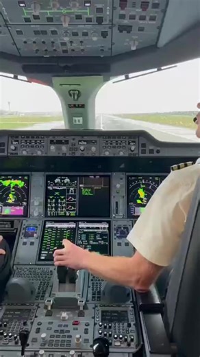 what happens if a pilot falls asleep in the cockpit #aviation##aviationlovers | Aviationlife737