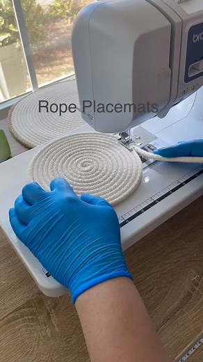 📹 A short recap of the placemat-making process 💛 The cord doesn’t fray, coils smoothly, and is perfect for placemats and bags. it’s available for purchase in my shop 🧵 . Would you like to try making the same placemats? You can find all cord colors and sizes in my profile ✨ . . #cottoncord #cottonrope #ropeplacemat #cottonplacemats #handmadeplacemats #tablerunnerdecor #tablescape #diningdecor #handmadetableware #ropecrafts #cordcoils #handmadehome #homedecorideas #bohostyledecor #usasmallbusin