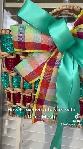 How to weave a basket using Deco Mesh