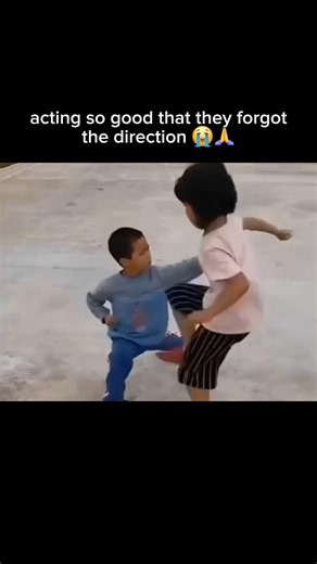 is that dora the explorer 😂🙏