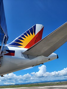 176K views · 2.3K reactions | THE "EXTRA" ENGINE OF A PLANE CALLED AN...