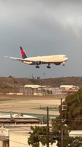 7.1K views · 119 reactions | DELTA AIRLINES BOEING 767 LANDING AT LOS ANGELES INTERNATIONAL AIRPORT #fyp #la #losangeles #laxairport #planespotting #planespotter #planespotters #aviation #pilot #flightattendant #cabincrew #takeoff #aircraft #viral #viralvideos #landing #boeing767 | Nvd Aviation | Facebook