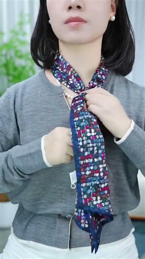 #Silk scarf tying method #Silk scarf tying method encyclopedia #attire #Silk scarf 25