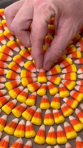 Ultimate candy corn snack This original video was produced by Network Media LLC Productions, Rick Lax and Jennie Carroll | Home Hacks & Easy Snacks