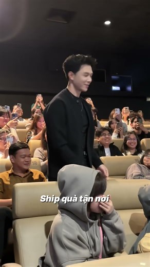 Anh Tú Atus và dàn cast Hoàng Tử Quỷ chiều fan hết nấc - Reviewphim.pptx