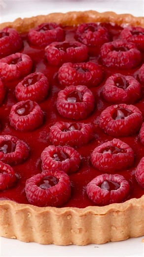 Raspberry Tart Recipe: A Delightful French Pastry