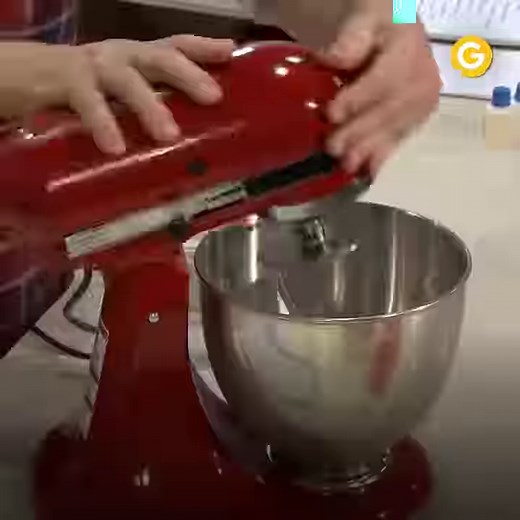 88K views · 1.8K reactions | El clásico de clásicos con el que te llevarás todos los aplausos en estas fiestas. ¡Aprende a hacer el pan dulce de Osvaldo Gross! #OrganicemosLasFiestas https://elgour.me/OrganicemosLasFiestas | ElGourmet | Facebook