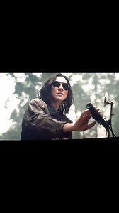 Yak... Film ini menggunakan property BSA 56 motor yang popular di tanah air. Tapi kenapa menggunakan BSA 56, bukan yang lain? Yak betul jawabannya... Karena kalau pakai Norton 49 sewa hariannya terlalu mahal.... Hahaha #bsamotorcycles #britishmotorcycle #nortonmotorcycles #motorantik #motortua #vintagemotorcycle #classicmotorcycles | Cosmas Lili Sudrajat