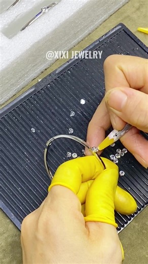 Handmade Jewelry: Crafting Unique Accessories