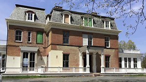 A brief history of Eleanor Roosevelt's childhood and tour of Oak Terrace where she spent summers with her Grandmother Hall. #EleanorRoosevelt #OakTerrace #NPSHydePark #YoungEleanor #FutureFirstLady #RangerFran | Eleanor Roosevelt National Historic Site