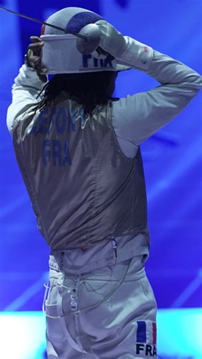 Fédération Française d’Escrime on Instagram: "Le Challenge International de Paris approche à grands pas !🥳 ✨ L’élite mondiale du fleuret se donne rendez-vous à Paris 📅 Rendez-vous du 9 au 11 janvier 📍 Stade Pierre de Coubertin, Paris Venez encourager les tireurs français !🇫🇷 🎟️ Lien vers la billetterie en bio 🎥 @fencing_fie @also_hyx #escrime #fleuret #sport #fencing #teamfrance"