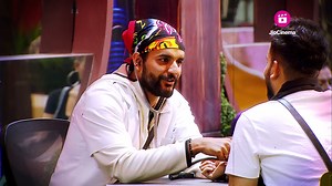 174K views · 4.8K reactions | Ghar mai laga hai health camp. Check up and truth bombs by appointment only!  Watch this episode of #BiggBossOTT2 tonight at 9pm, streaming free on JioCinema. #BBOTT2 #BBOTT2onJioCinema Salman Khan Manisha Rani Jiyaa Shankar. #JadHadid #FalaqNaaz #BebikaDhurve Avinash Sachdev Fukra Insaan Pooja Bhatt #AashikaBhatia Elvish Yadav | Voot Select | Facebook