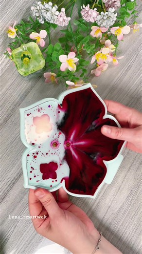 Handmade Epoxy Resin Plate Design