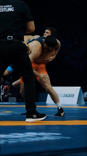 Malkhas AMOYAN 🇦🇲 throws his way into the worlds final 🔥👏 📍Zagreb, Croatia 🇭🇷 🗓 September 13-21 Qualification: 10:30 🥇🥈🥉 = 18:00 📺 WATCH LIVE ON UWW.ORG // @flowrestling 🇺🇸 | United World Wrestling