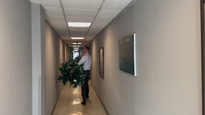 11K views · 1K reactions | Jon Meyer WNEP….Big shot TV News Anchor AND….UN-Decorator! | Joe Snedeker WNEP | Facebook