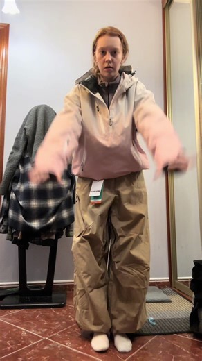 Choosing the Right Ski Jacket Size Online