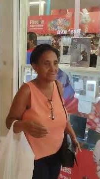 Look at the line to get into Lojas Americanas this Saturday! #lojasamericanas #easter