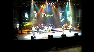 2.2M views · 63K reactions | เพลง ปักษ์ใต้บ้านเรา จากบันทึกการแสดงสดคอนเสิรต์ 30ปี(2552) พร้อมฟังที่มาของเพลงจากผู้แต่ง มานพ ประธาน.. | Hammer Band Thailand | Facebook