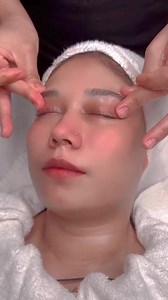 Getting a facial helps you relax after a super busy week, and not to forget the best part about it is the face massage. Facial massage can be done by a practitioner and by yourself, this beauty technique is considered to be the best way to soothe your skin and get a perfect complexion. The techniques include stimulating the pressure points on your face and neck. | Faiza's Beauty Salon