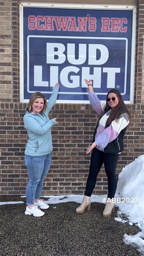 Burger Review: Schwans 🍔 #abb2023 #southdakota #aberdeen #aberdeenburgerbattle #fyp