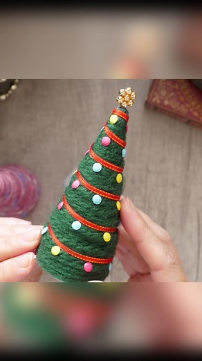 トイレットペーパーの芯で作るクリスマスツリー