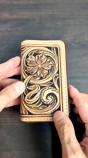 Creating a Tooled Leather Key Case || The Art of Carving #asmr #keycase #fblifestyle | Torross Leather Craft