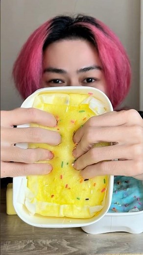 Finally got my hands on an iBloom squishy #squishyreview #squishy #toeytatee #ibloomsquishy #ibloom