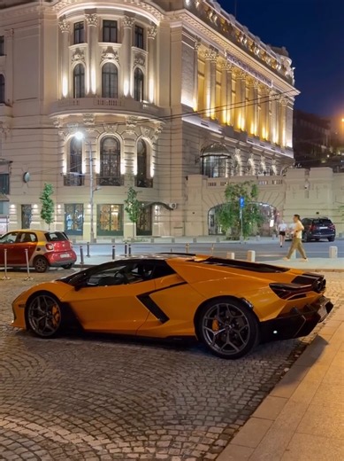 Bucharest Romania City Vibes — București Streets & Sights