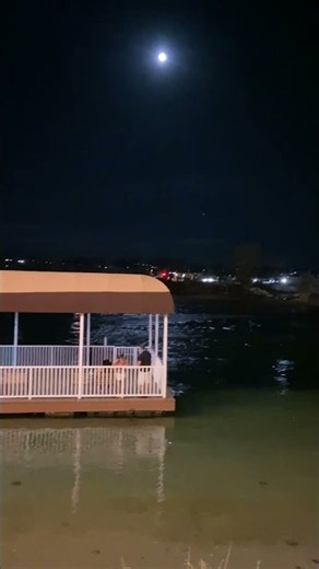 Water taxis on the Colorado River, Laughlin, Nevada #shorts