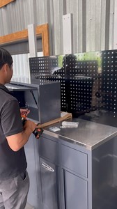 1.3K views · 28 reactions | 美國藍點 Blue-point 工具系統櫃 #工具櫃 #Bluepoint #tool #storage 銘鋒企業有限公司-定位機 拆胎機 平衡機 碟盤車削機 頂車機張長權（銘鋒-長權 定位 平衡 拆胎 汽車輪胎底盤設備） | 張長權 | Facebook