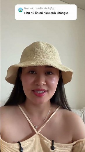 Phụ nữ ăn chuối