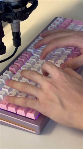 The keyboard my colleagues want me to use... ft Monsgeek M2