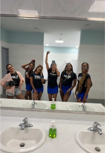 🚢❤️#cruiseship #dancerlife #pourtoi #fvpシ♡ @MIMILOEMIE💗 @Shena @Yohana Michel @Anthonia @Isabelle La Battente @emanuelmontana1