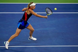 'Rusty' Wozniacki back to winning ways in Wuhan, downs Peterson