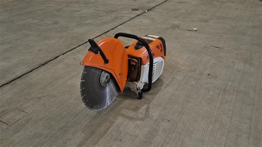 Quick cut saws are a jobsite essential! Here's a quick video of our largest quick cut saw (16" / 400mm) that is perfect for concreting, small demolition projects, and precise masonry work. If you're in need for your next concreting or demolition job, each of our branches are always stocked! #Concreting #DIY #Demolition | Master Hire | Facebook