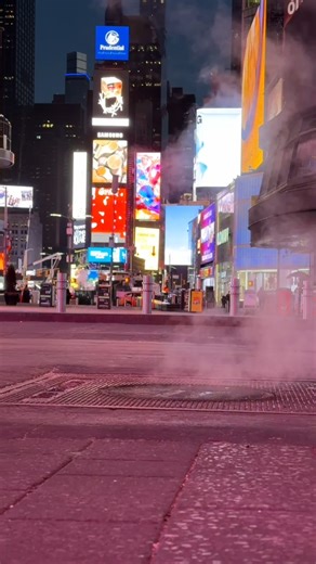 Yellow Cabs and Times Square: Hello, New York City! | New York - NewYork.co.uk
