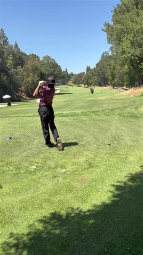 Played a round at Knollwood cc with @bene🏌️ today, had a lot of fun, but also it was a very challenging day, but overall, we shot a lower score than what we expected, I shot 73, and Bene shot 78. We both bogeyed the last 2 holes so it was super tragic, EVEN WHEN I WAS 1 UNDER THROUGH 16😭😭😭 I need to work on lag putting, anyway, fun day Bene, fun day, gg.