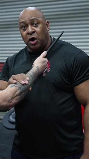 Golden Dragon Self Defense on Instagram: "Step by step self defense against an attacker . . . #selfdefense #combat #fighting #streetfight #fight #fighter #clovis #fresnoca #fresno #cloviscalifornia"