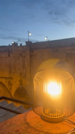 Sandy Brown on Reels